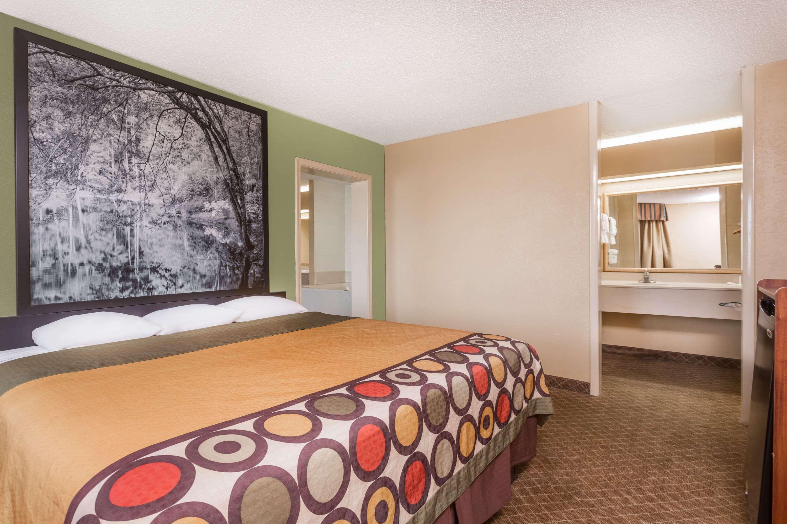 Super 8 By Wyndham Macon West Exterior foto