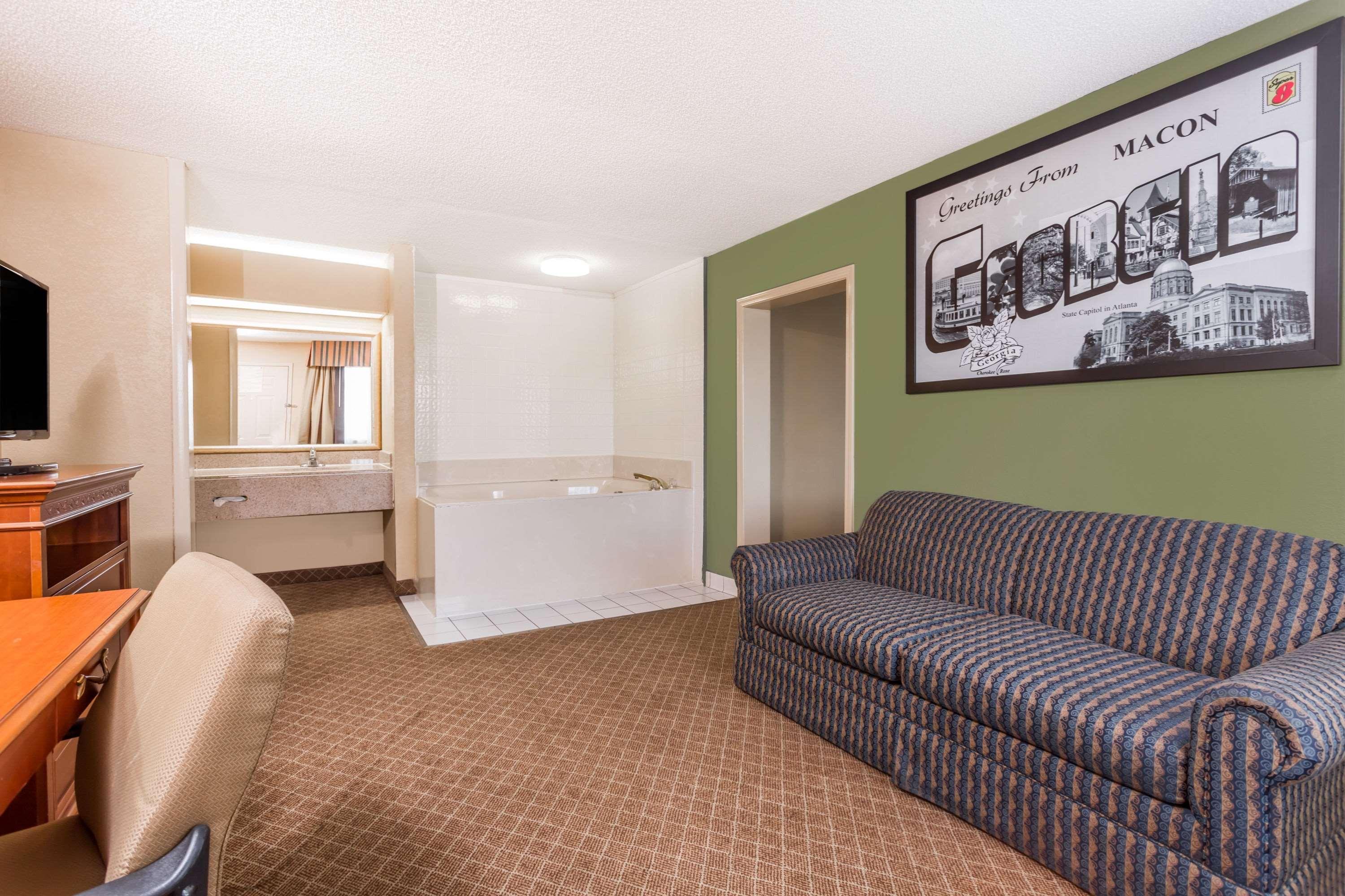 Super 8 By Wyndham Macon West Exterior foto