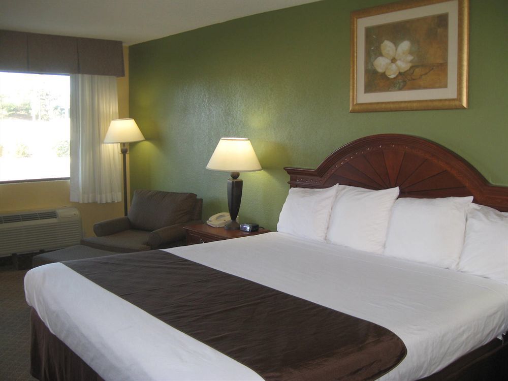 Super 8 By Wyndham Macon West Exterior foto