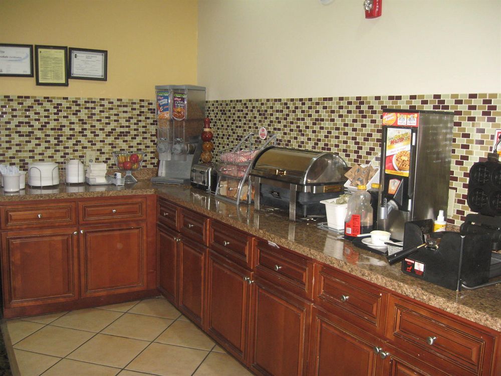 Super 8 By Wyndham Macon West Exterior foto